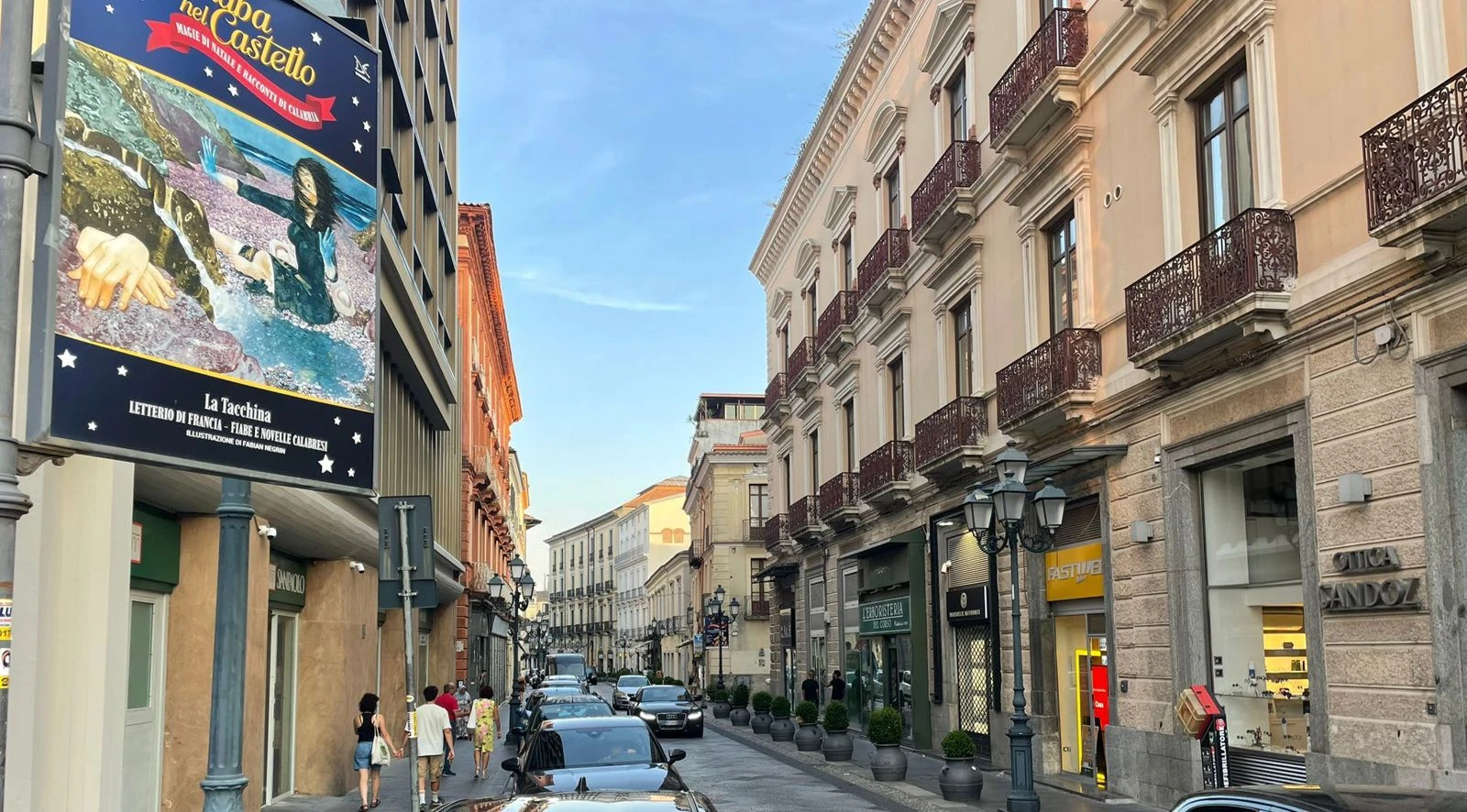 Isola pedonale permanente su Corso Mazzini, Fiorita ai commercianti: "Parte dall'ultimo fine settimana di settembre" 