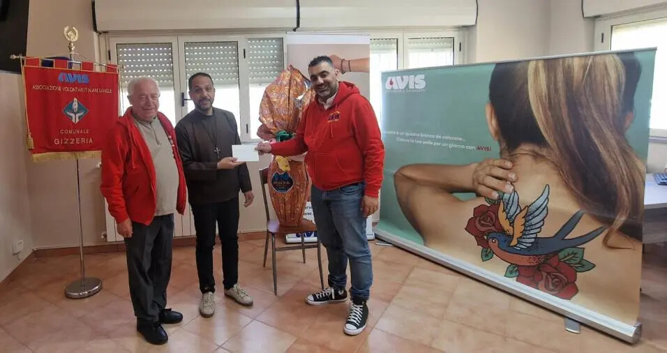 images "Avis per il sociale" sostiene la Parrocchia di San Giovanni Battista di Gizzeria:
donati 300€ per la ristrutturazione della chiesa