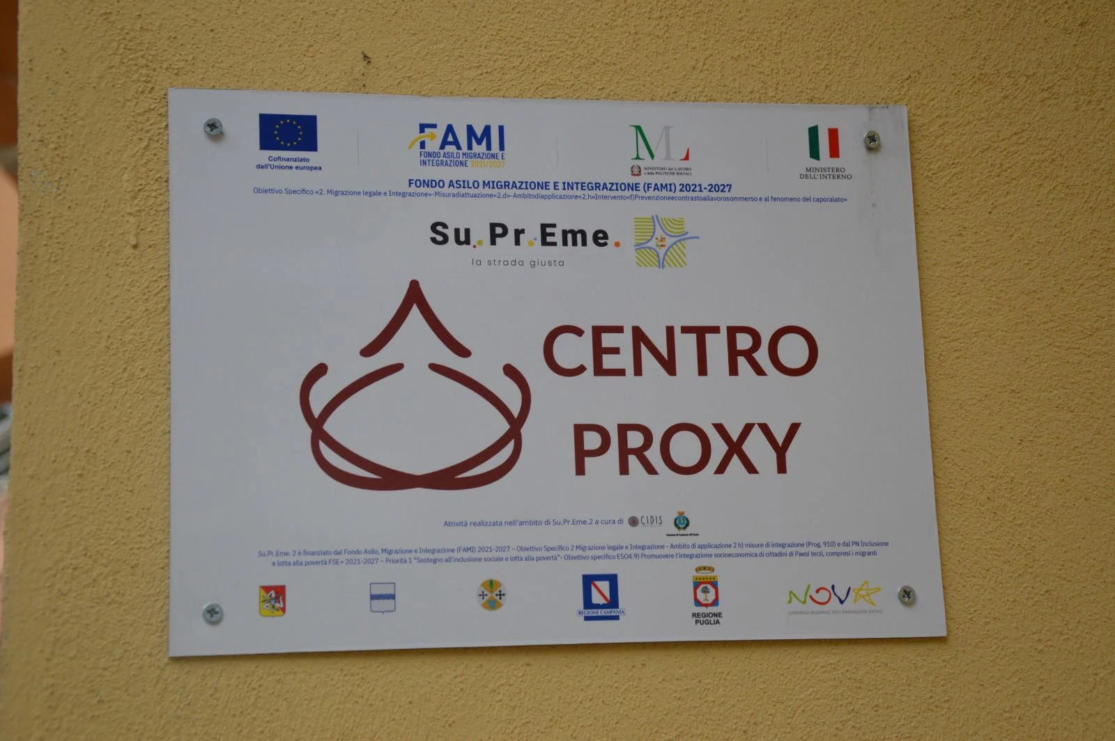 Inaugurato a Lauropoli il Centro Proxy: uno spazio di incontro, partecipazione e empowerment per le donne e la comunità
