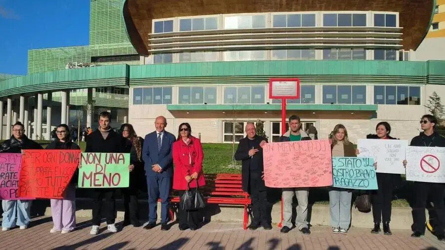 Catanzaro, l'impegno dell'Università Magna Graecia contro la violenza sulle donne images Catanzaro, l'impegno dell'Università Magna Graecia contro la violenza sulle donne