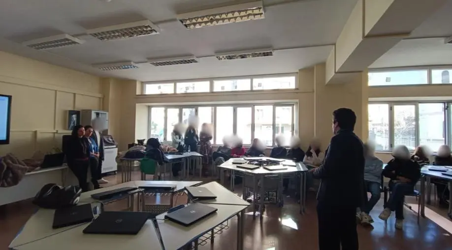 images Educazione e prevenzione, il progetto "Panchine Rosse" coinvolge il Liceo Galluppi di Catanzaro