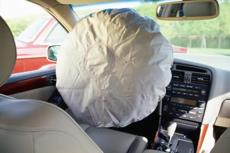 Presunti airbag difettosi, la battaglia legale di Adusbef e Codacons images Presunti airbag difettosi, la battaglia legale di Adusbef e Codacons