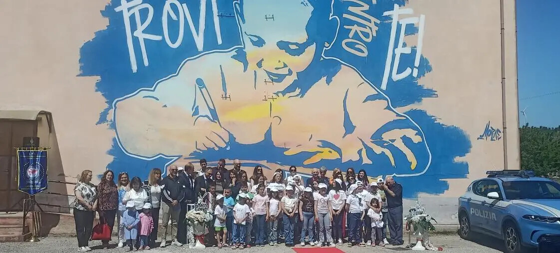 images Catanzaro, inaugurato il murales di Claudio Chiaravalloti presso il Plesso Corvo dell'IC Casalinuovo