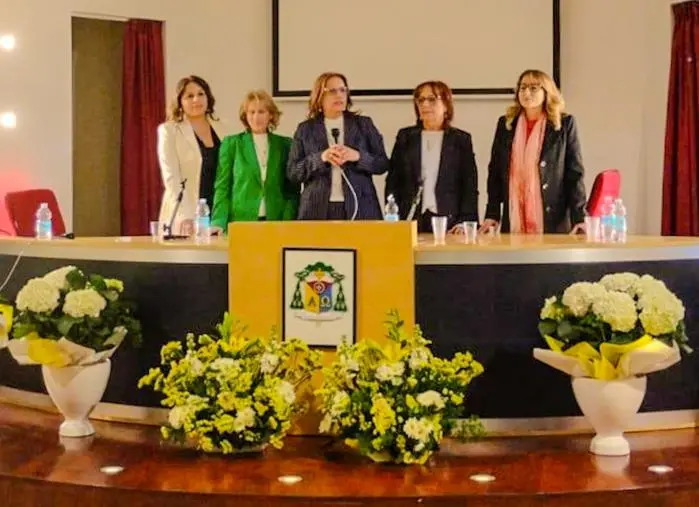 “L’adozione oggi: sfide, opportunità, prospettive", il convegno organizzato dalla Camera Minorile di Lamezia Terme  images “L’adozione oggi: sfide, opportunità, prospettive", il convegno organizzato dalla Camera Minorile di Lamezia Terme