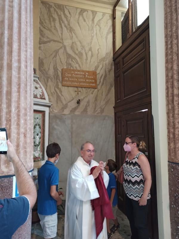 Girifalco. La comunità di San Rocco ricorda don Francesco Palaia: scoperta una targa in memoria di "don Ciccio" images Girifalco. La comunità di San Rocco ricorda don Francesco Palaia: scoperta una targa in memoria di "don Ciccio"