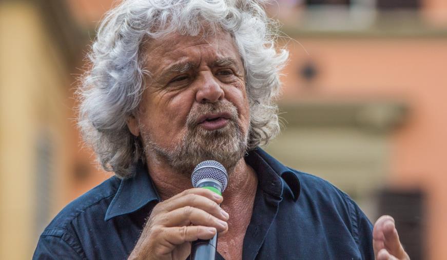 images Beppe Grillo torna in Calabria: tour nei teatri tra Lamezia, Rende e Diamante
