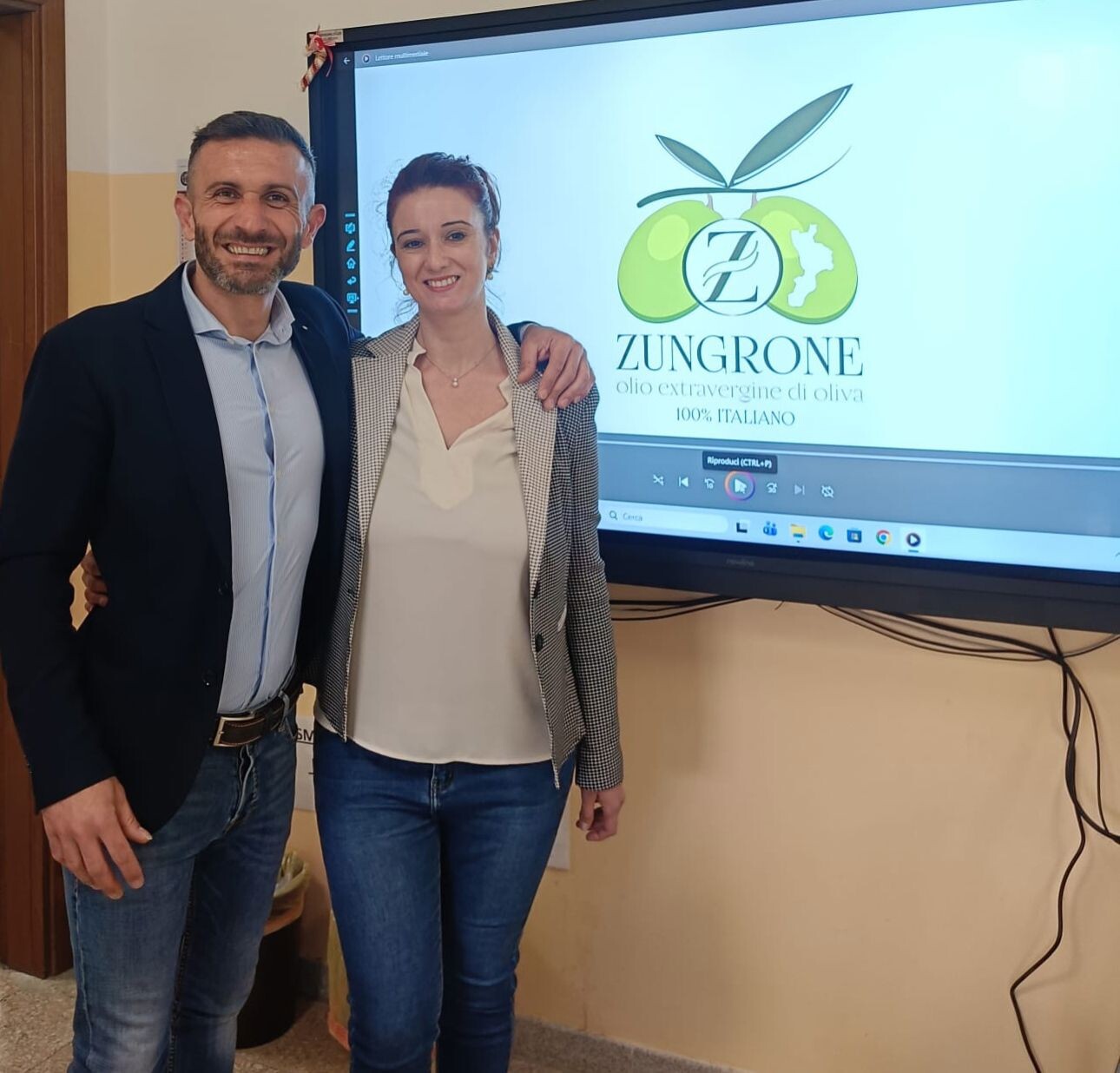 images "Aspettando il futuro": gli studenti del 'Siciliani-De Nobili' di Catanzaro incontrano l’azienda Olio Zungrone 
