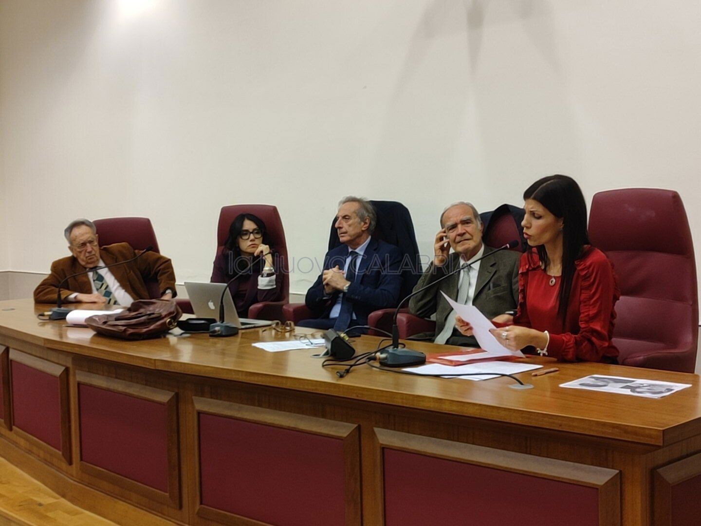 Catanzaro, il dibattito dell'Ucgi su "Femminicidio: dalla prevenzione alla radice culturale" images Catanzaro, il dibattito dell'Ucgi su "Femminicidio: dalla prevenzione alla radice culturale"