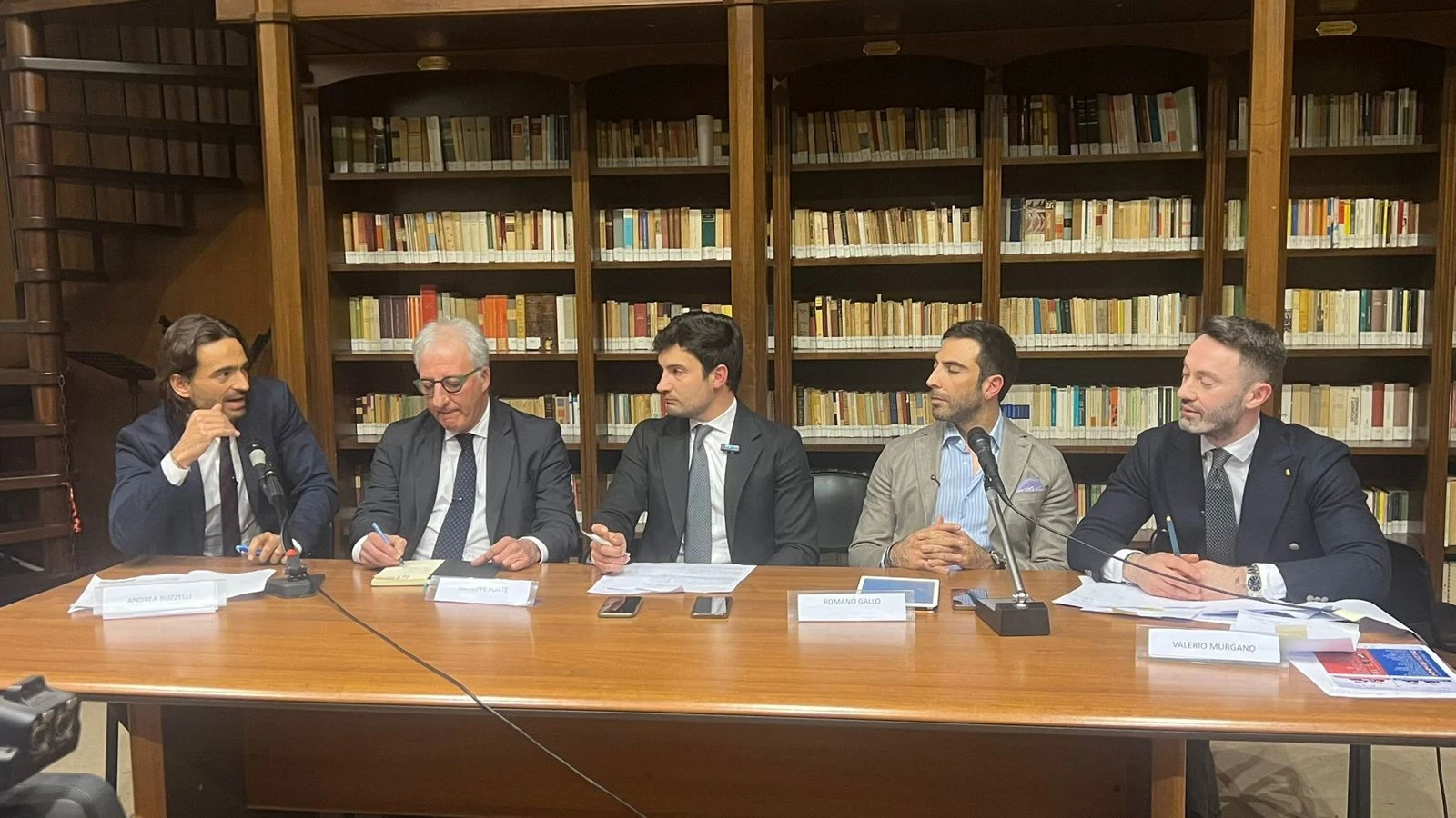 Referendum, lo scontro: per il SI' gli avvocati Fonte e Murgano e per il NO i magistrati Gallo e Buzzelli (DIRETTA)