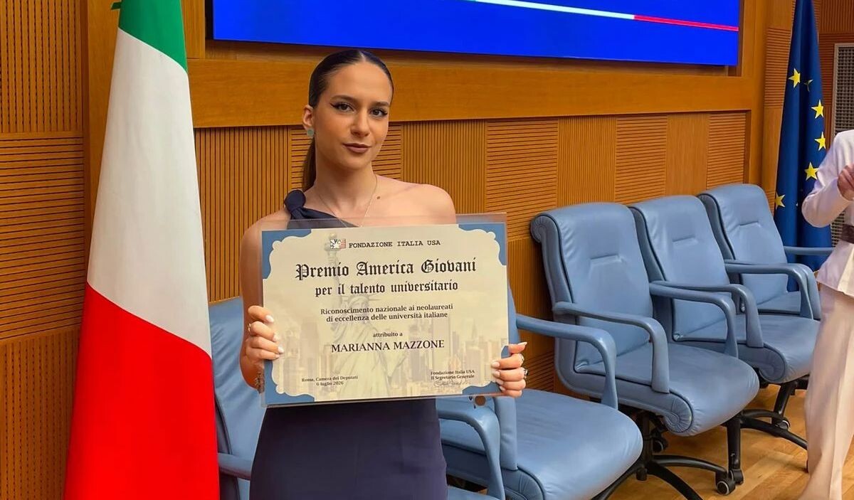 La catanzarese Marianna Mazzone premiata a Montecitorio con il Premio America Giovani images La catanzarese Marianna Mazzone premiata a Montecitorio con il Premio America Giovani