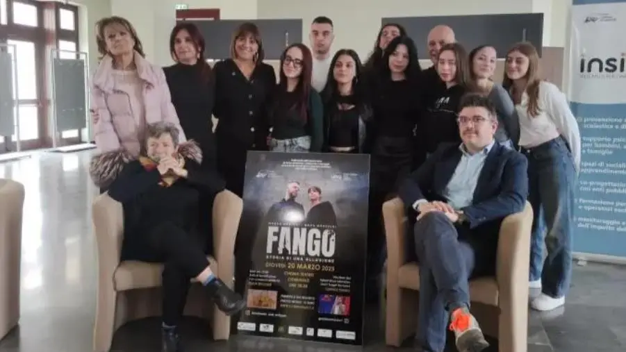 images Catanzaro si mobilita per il sociale: al Teatro Comunale lo spettacolo “Fango”