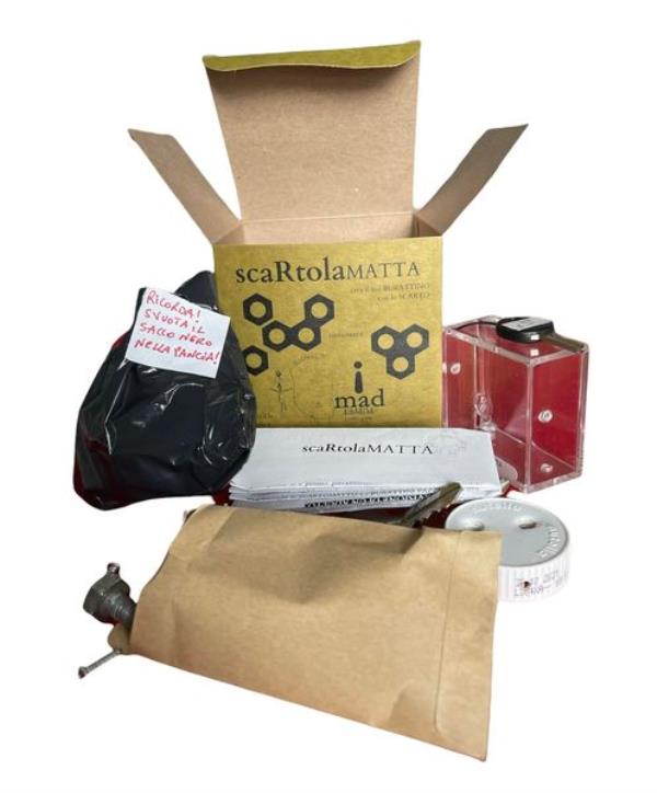 Per gli appassionati dei "Burattini Pazzi", già in mostra all'ex Stac di Catanzaro, arriva la scaRtolaMATTA di De Santis images Per gli appassionati dei "Burattini Pazzi", già in mostra all'ex Stac di Catanzaro, arriva la scaRtolaMATTA di De Santis