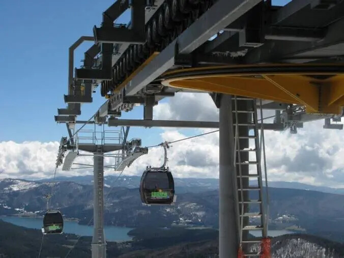 Sventato furto di materiale elettrico alla cabinovia di Lorica: 4 fermi images Sventato furto di materiale elettrico alla cabinovia di Lorica: 4 fermi