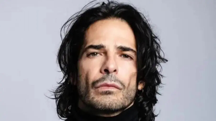 images Catanzaro, alla Ubik Marco Bocci presenta il suo libro "Nelle tue mani, nella sua pelle"