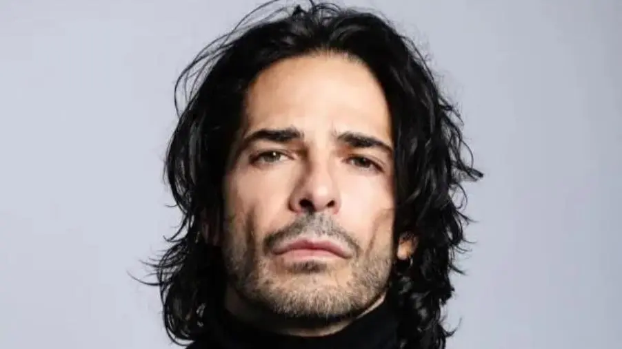 images Catanzaro, alla Ubik Marco Bocci presenta il suo libro "Nelle tue mani, nella sua pelle"