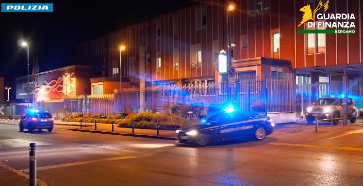 images Falsi investimenti, truffa e riciclaggio a Bergamo, 9 ordinanze di custodia cautelare: coinvolti calabresi 