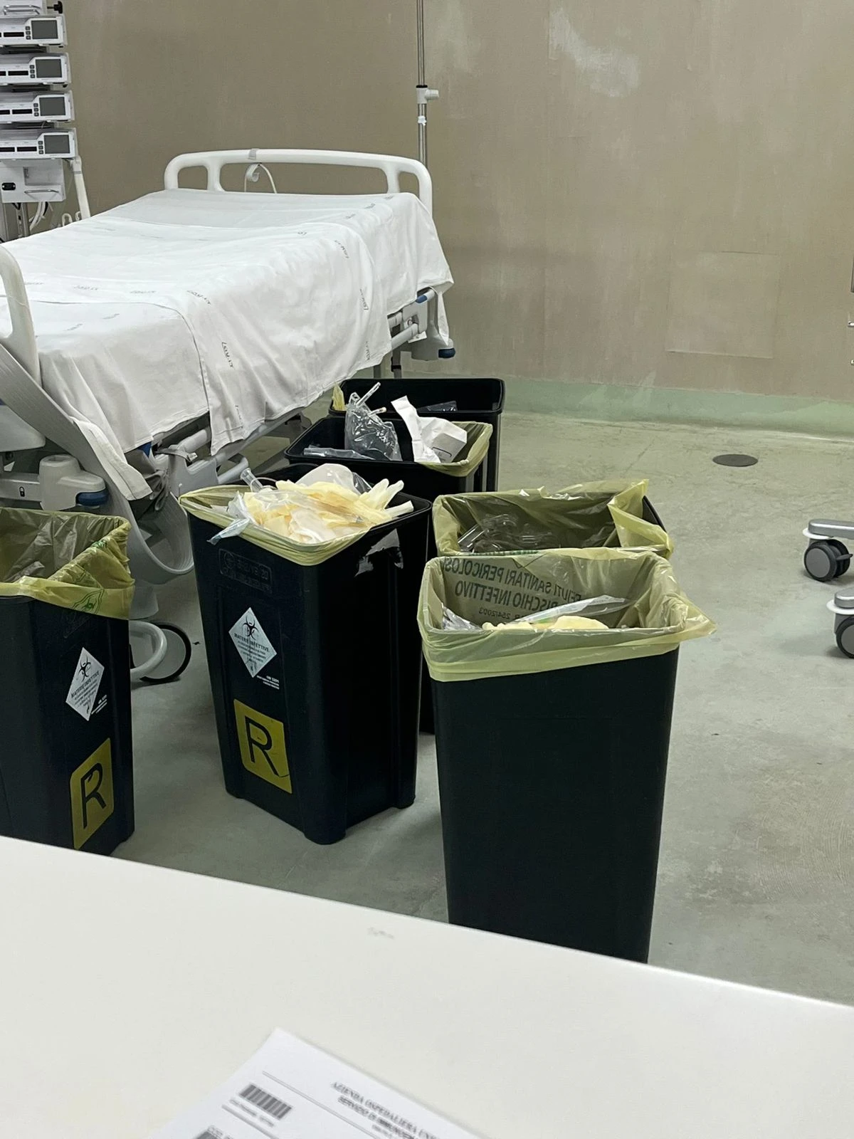 Dulbecco, sos dalla Rianimazione del Policlinico: ogni operatore socio sanitario segue sette pazienti contemporaneamente 