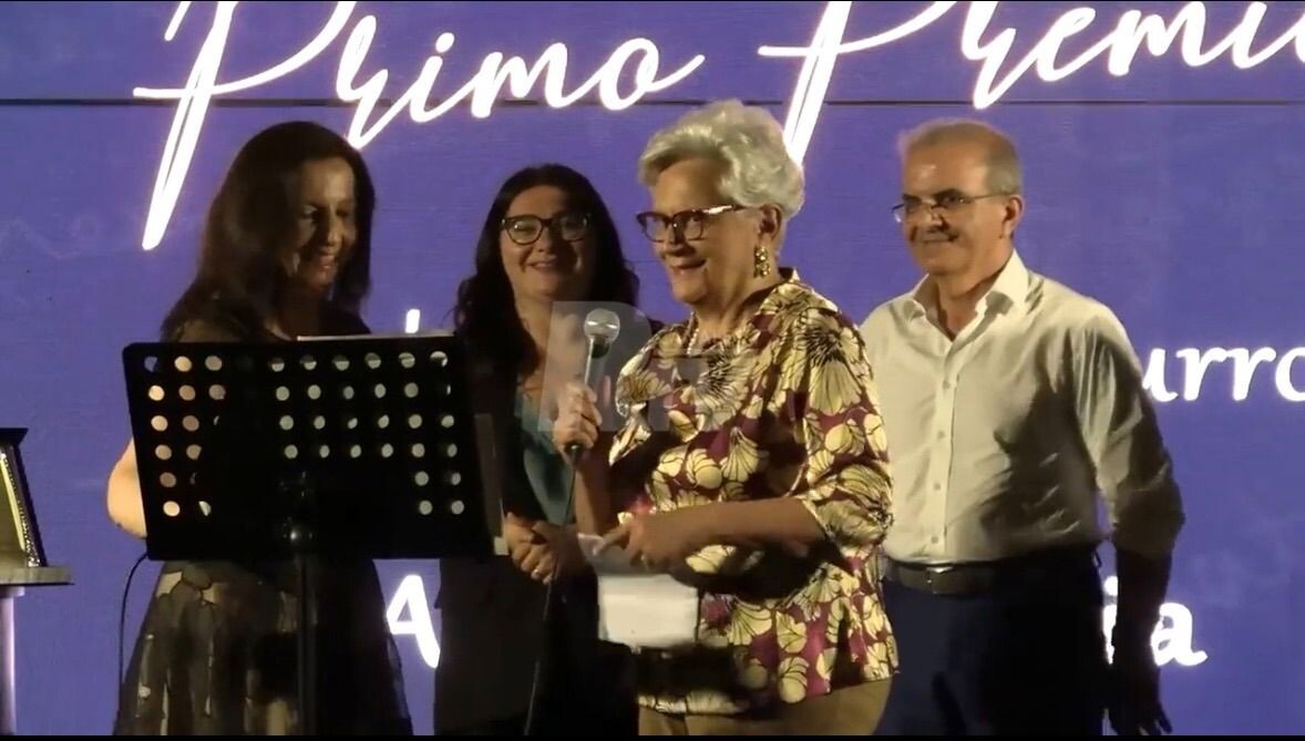 Poesia e premi letterari, la riflessione di Angela Caccia vincitrice della LVII edizione del "Giugno Locrese" images Poesia e premi letterari, la riflessione di Angela Caccia vincitrice della LVII edizione del "Giugno Locrese"