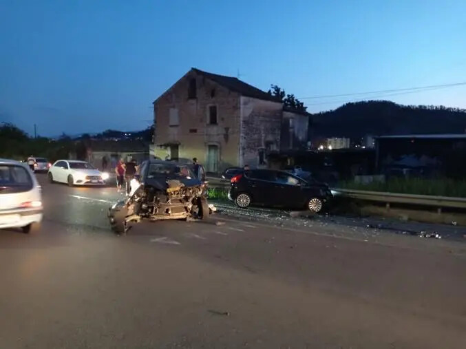 Catanzaro, incidente grave all'Aranceto: morta una donna images Catanzaro, incidente grave all'Aranceto: morta una donna