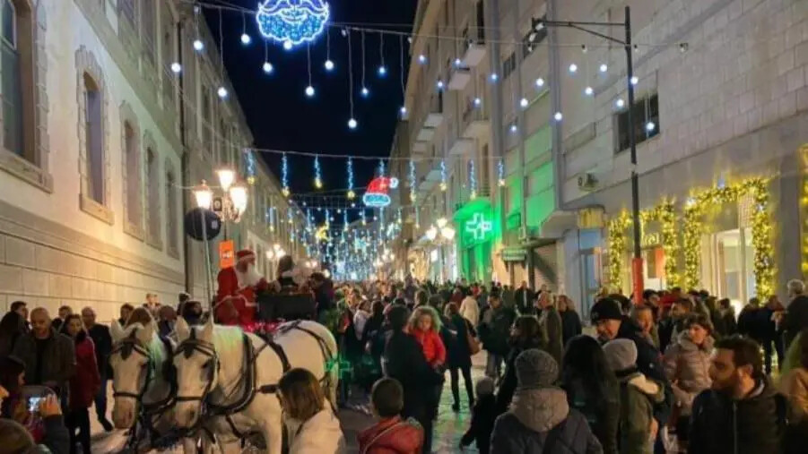 images Catanzaro, cartellone di Natale a rischio: esclusi i partecipanti al bando, chi lo salverà?