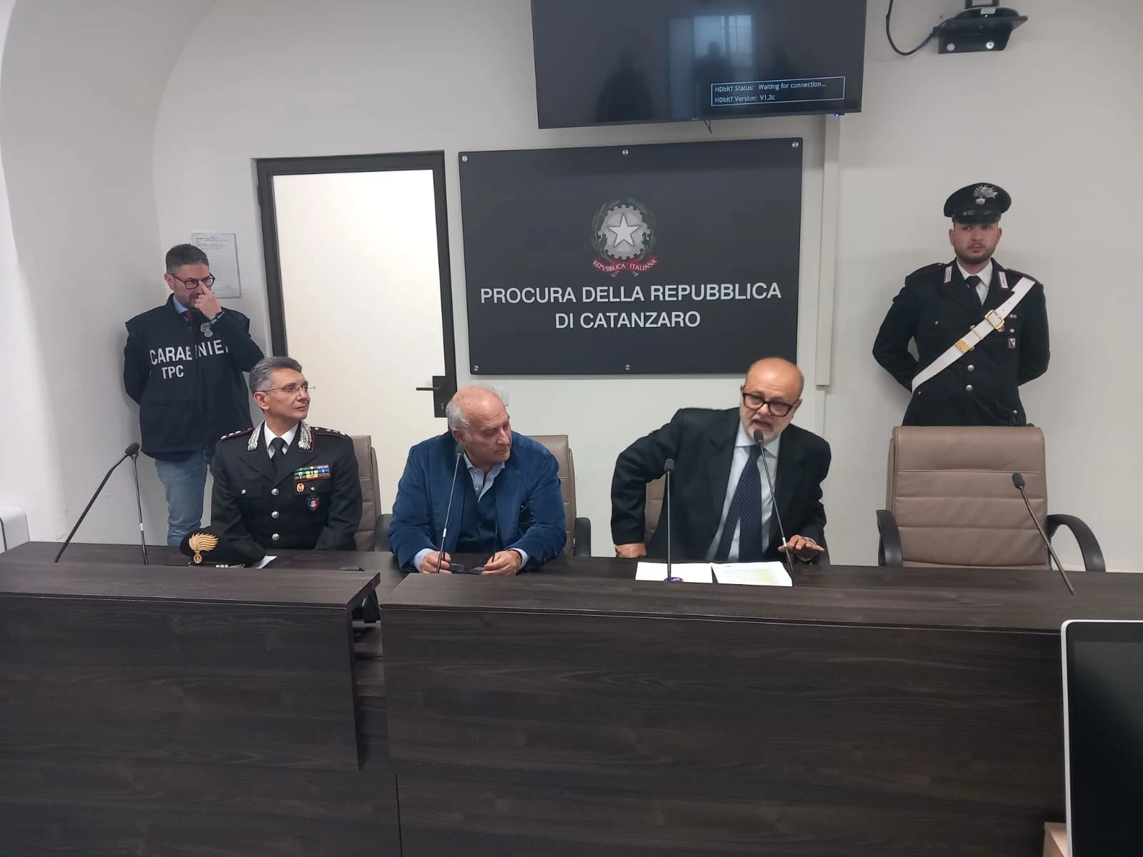 Archeomafie, ecco il 'museo' dei tombaroli: scoperto un giro d'affari da 17 milioni