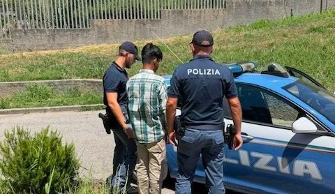 Catanzaro, il Questore dispone il trattenimento di un cittadino straniero nel Centro per i Rimpatri di Potenza

