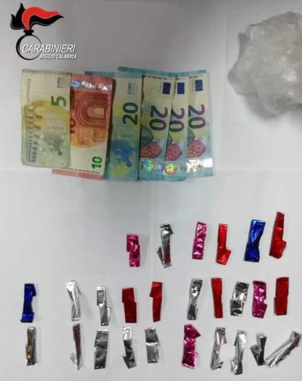 images Reggio Calabria, sorpreso con 26 dosi di cocaina: arrestato dai carabinieri 