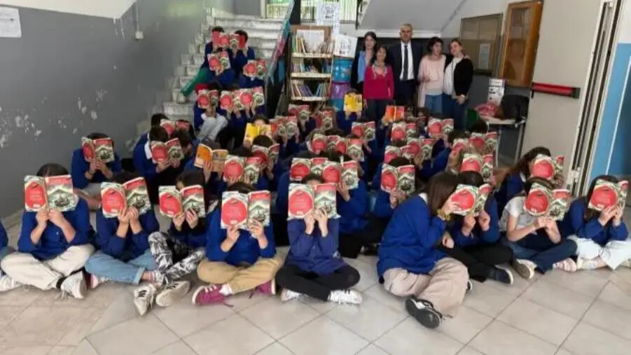 "Un libro per amico", l’IC Catanzaro Mater Domini Nord Est Manzoni aderisce al progetto Book Crossing images "Un libro per amico", l’IC Catanzaro Mater Domini Nord Est Manzoni aderisce al progetto Book Crossing