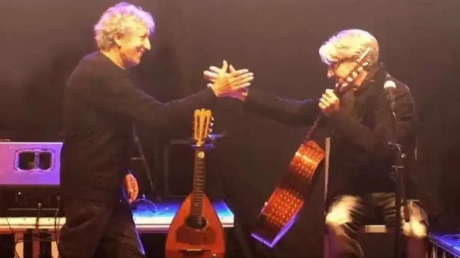 Dopo Eugenio Bennato anche Sandro Sottile racconta Pentone con "Luminere" images Dopo Eugenio Bennato anche Sandro Sottile racconta Pentone con "Luminere"