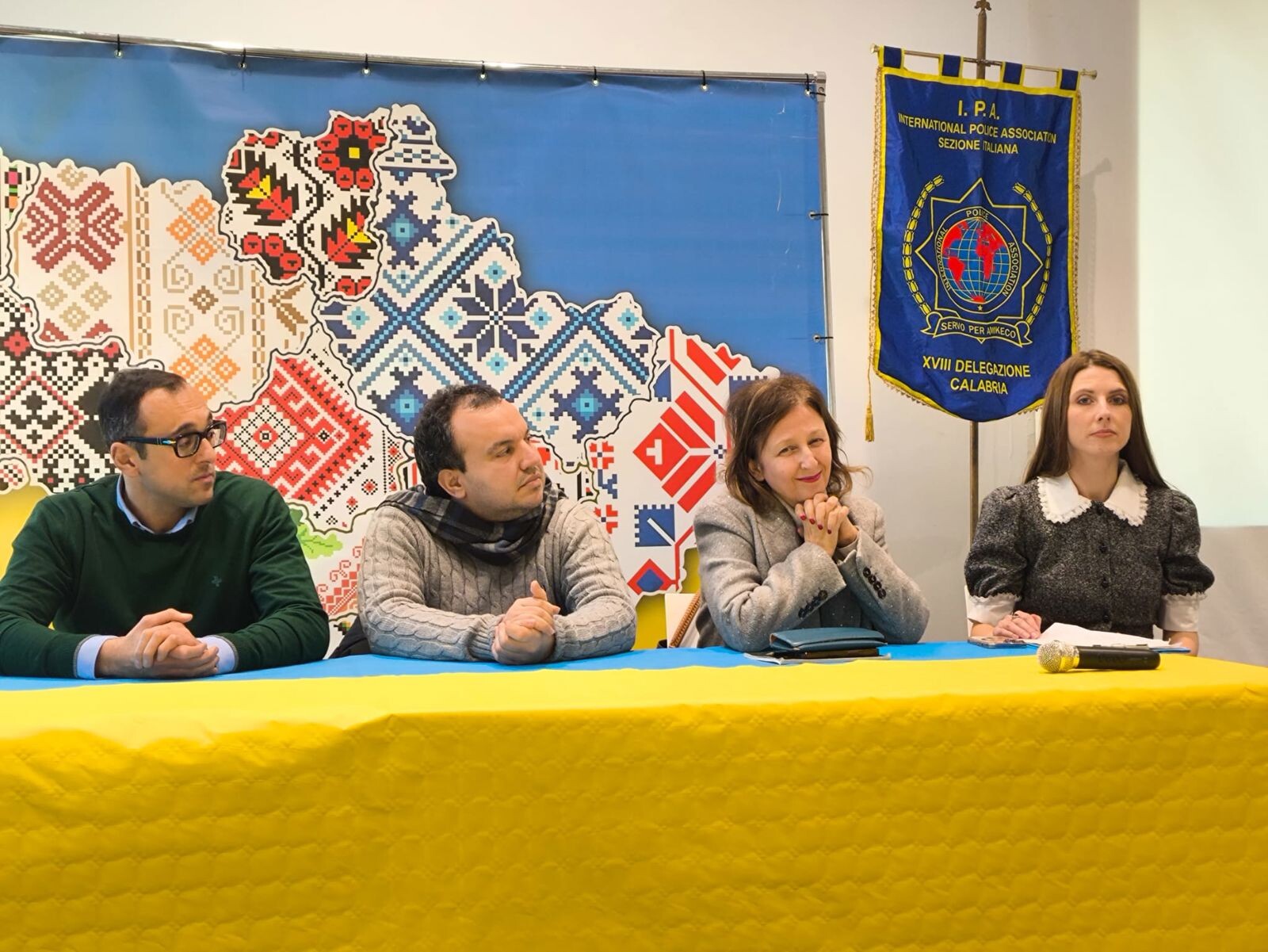 images "Il Prezzo della Libertà", la comunità ucraina di Lamezia si è riunita nell'evento dell'associazione Svitanok