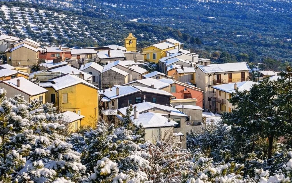 Petronà Paese del Fungo e della Castagna, Arietta Borgo dell’Olio: nasce un nuovo percorso di identità e sviluppo