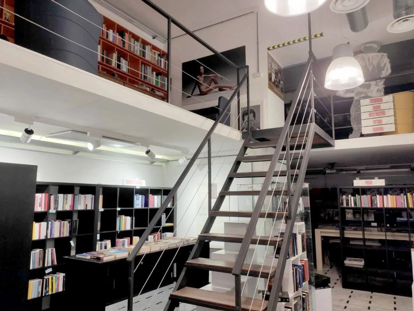 Catanzaro, il manifesto della Libreria Coriolano Paparazzo
