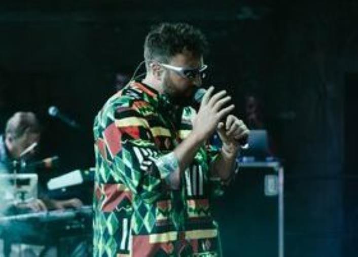 Grande successo per il "Cortale Colours Fest": in 8 mila per Dargen e Malgioglio  images Grande successo per il "Cortale Colours Fest": in 8 mila per Dargen e Malgioglio