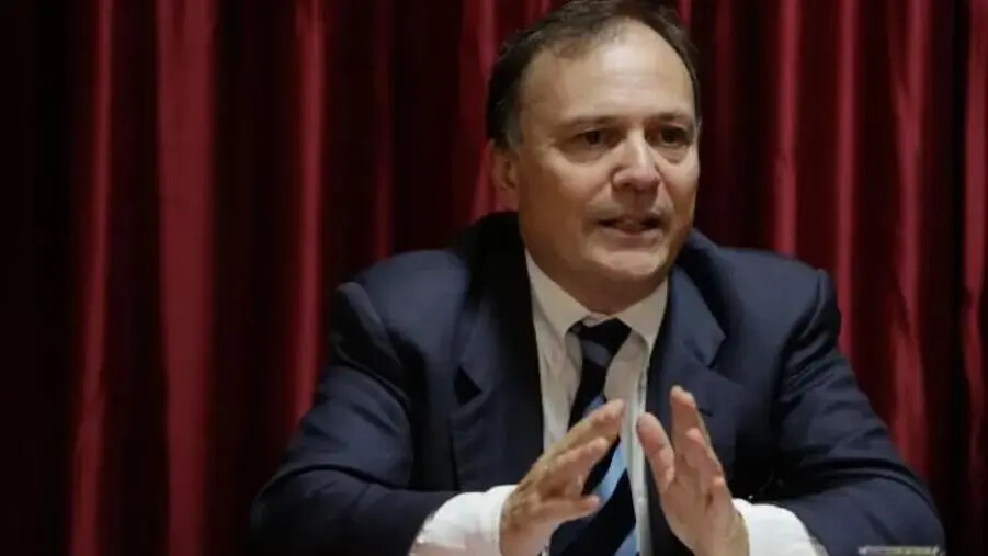 images Caso Bonolis, anche Pollice fa le sue scuse alla Direttrice Perrotta con una lettera al Corriere