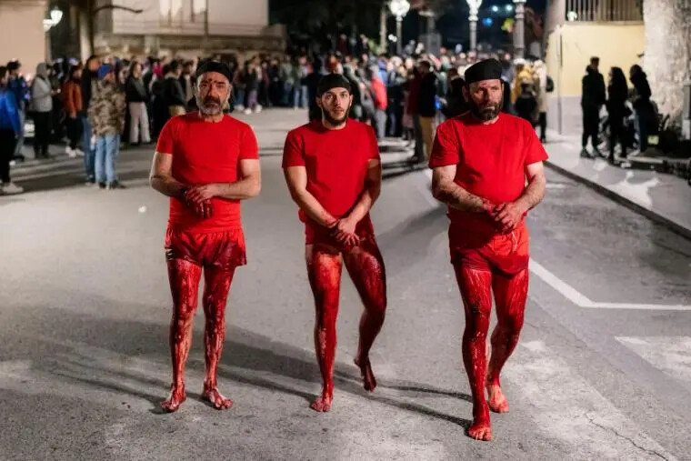 images Pasqua in Calabria, a Verbicaro, tradizioni "vattienti" di Passione
 