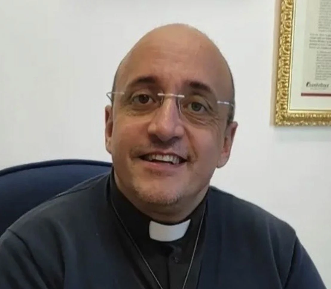 Don Corapi: “Non possiamo girarci dall’altra parte di fronte a giovani vite spezzate”