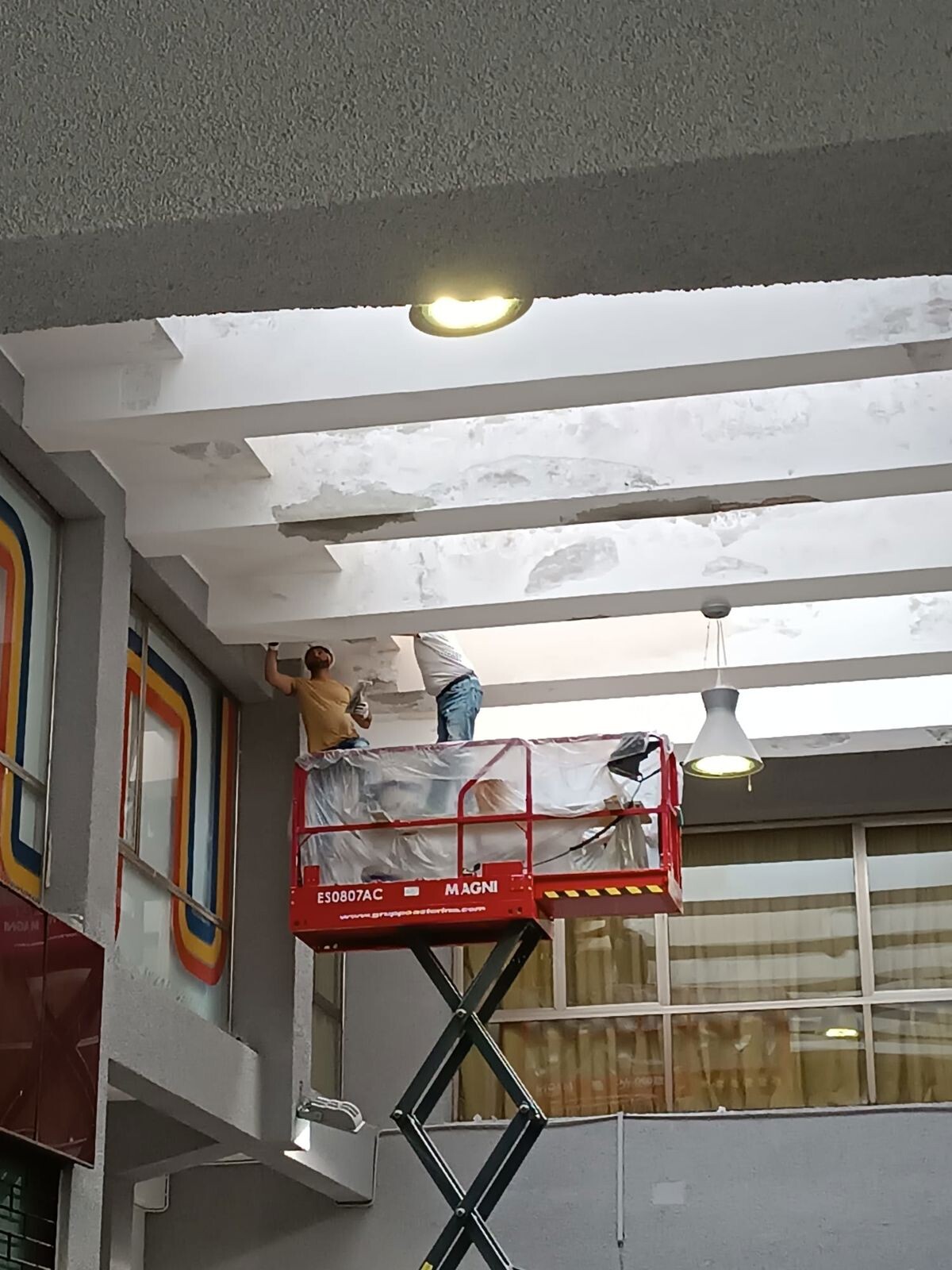 images Lobello, Parisi, Passafaro, Veraldi: "Fiorita smemorato sul patrimonio comunale e intanto chi paga i danni in Galleria Mancuso?"