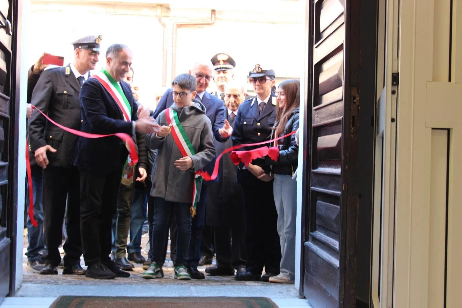 Stalettì, dopo oltre 5 anni riapre il Palazzo Municipale: la città torna nella sua Casa Comunale