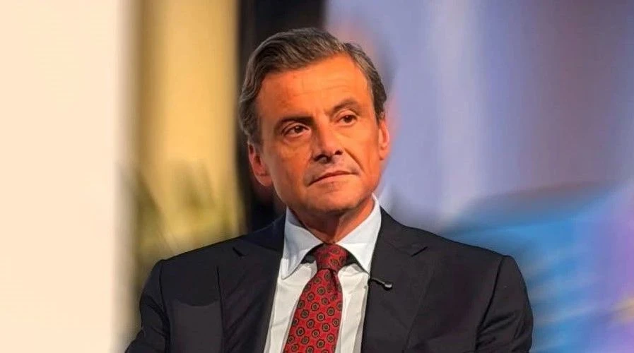 Carlo Calenda in Calabria per presentare il nuovo libro: doppio appuntamento a Vibo e Crotone
