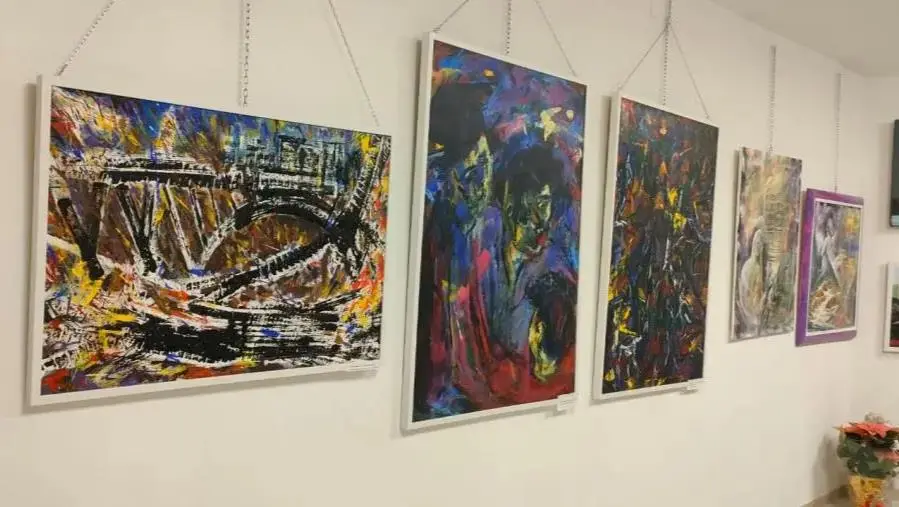 Collettiva d'arte a Catanzaro: un viaggio tra stili ed espressioni diverse images Collettiva d'arte a Catanzaro: un viaggio tra stili ed espressioni diverse
