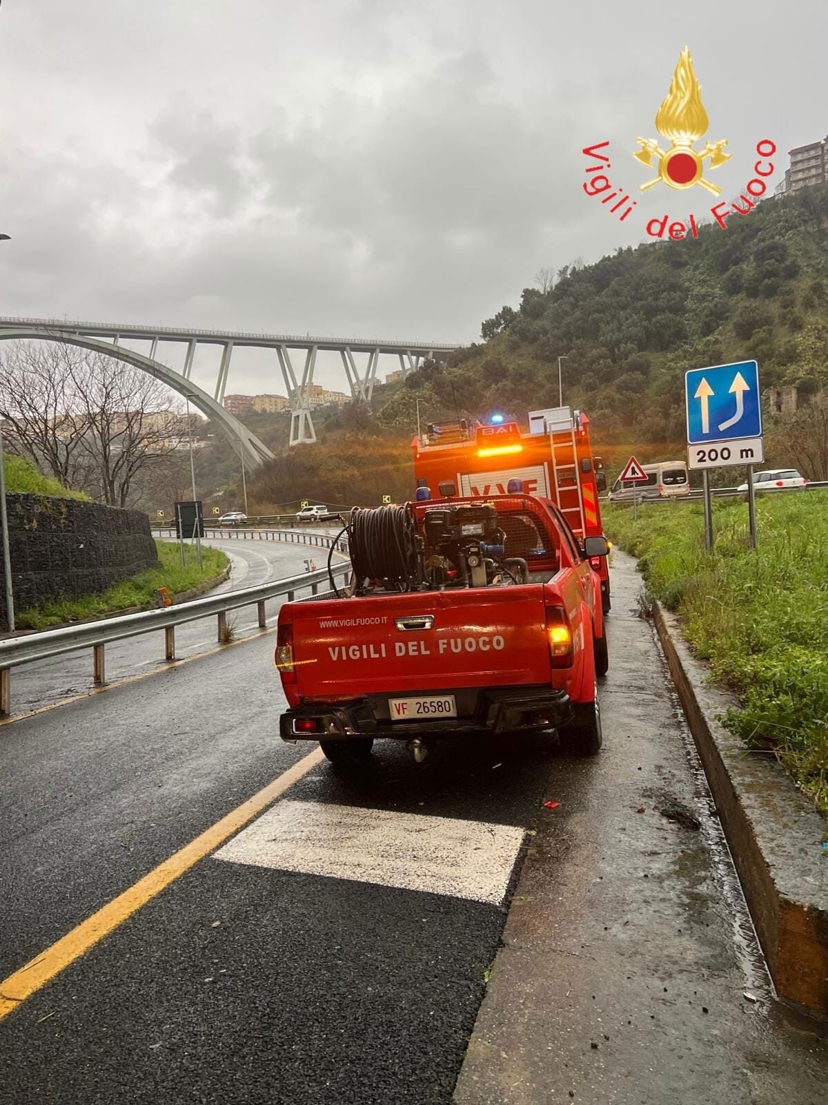 Maltempo, 60 interventi dei Vigili del Fuoco: a Cosenza in fiamme 24 contatori Enel images Maltempo, 60 interventi dei Vigili del Fuoco: a Cosenza in fiamme 24 contatori Enel