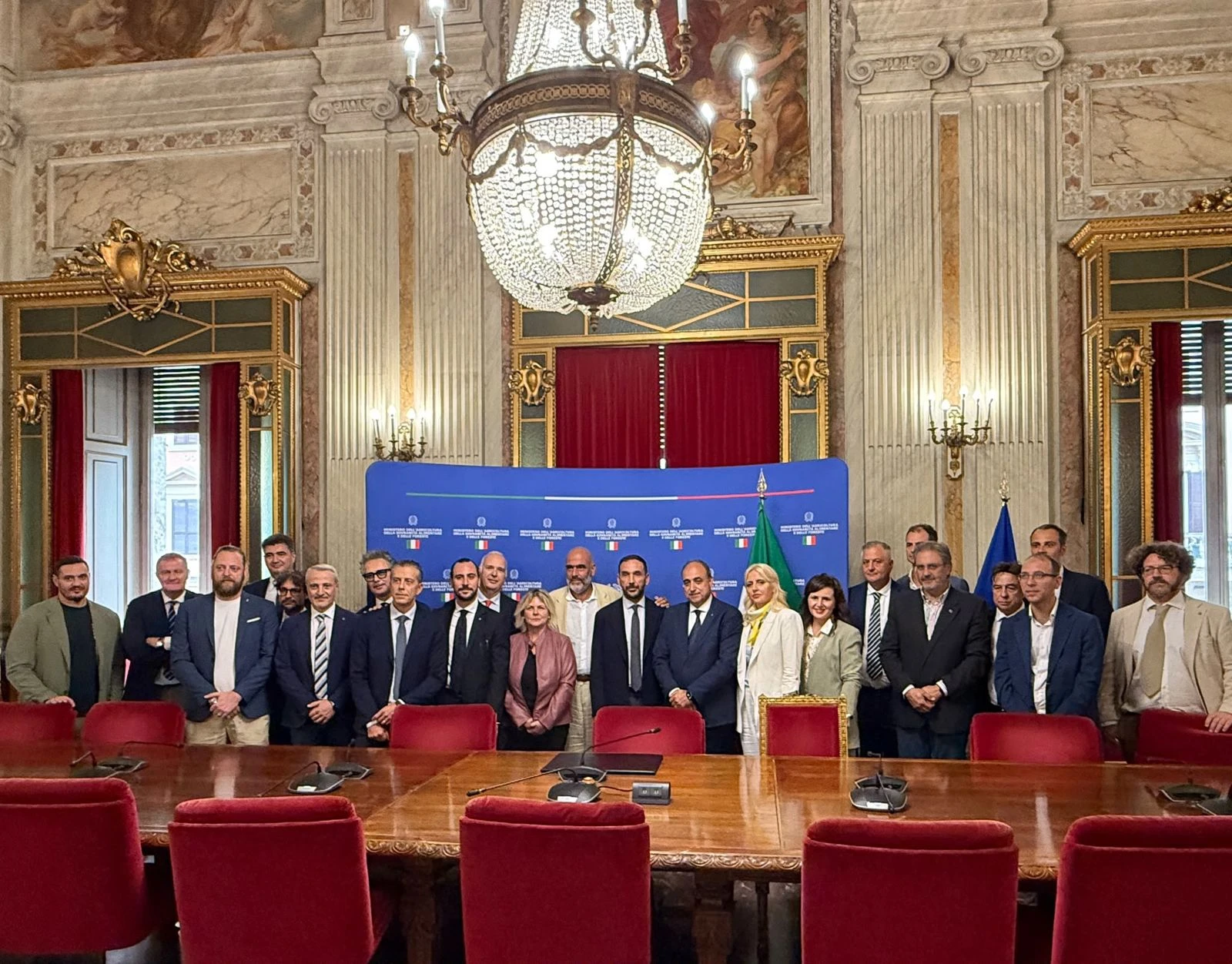Incontro con il ministro, Coldiretti: "40 milioni ai veri frantoi" 