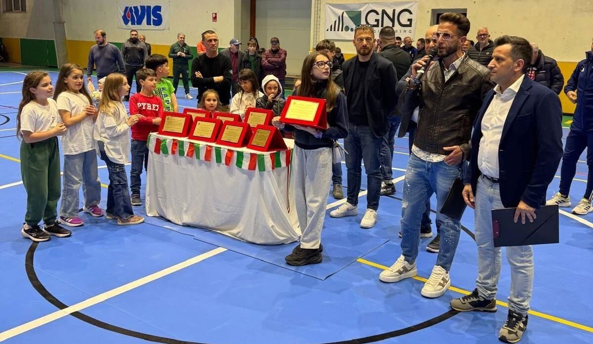 images Sorbo San Basile, riapre il palazzetto: sport, emozioni e grande partecipazione