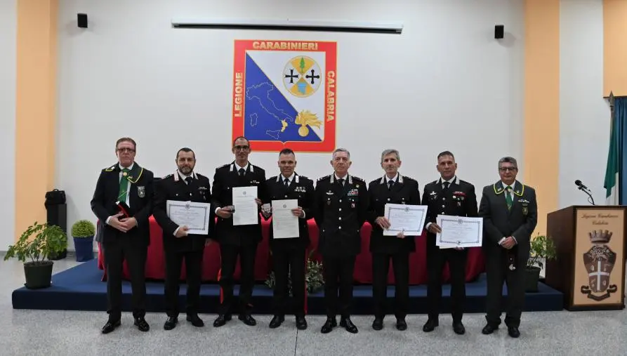 images A Catanzaro, cerimonia solenne di consegna di due medaglie di bronzo al merito civile