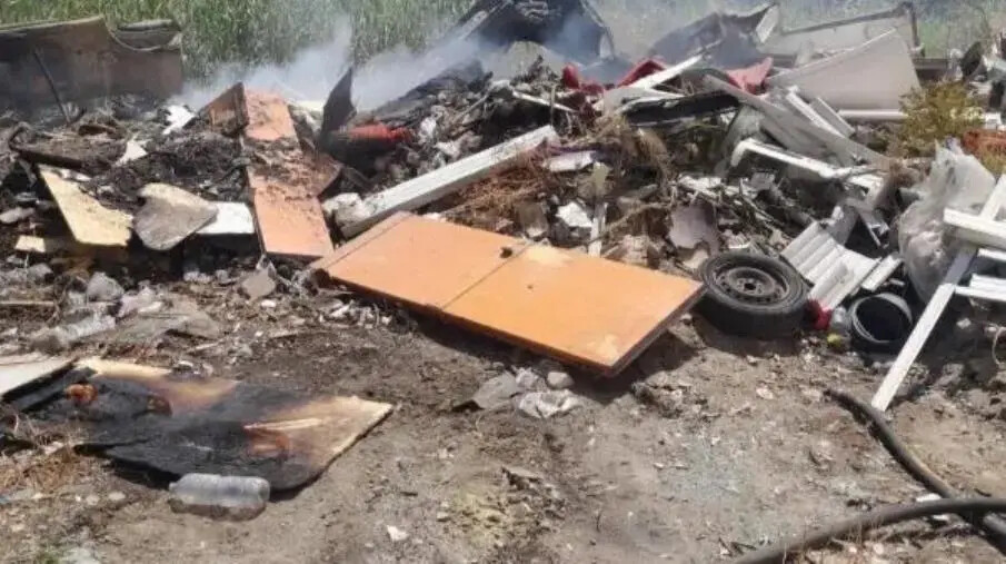 images Catanzaro, in fiamme una discarica abusiva in viale Isonzo 