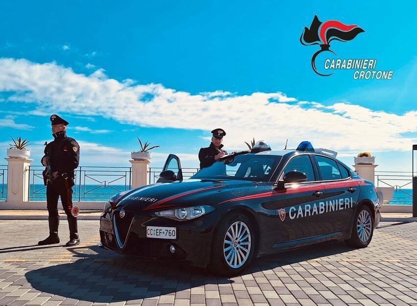 Crucoli (Kr), arrestato uomo per possesso di armi, resistenza e reati ambientali images Crucoli (Kr), arrestato uomo per possesso di armi, resistenza e reati ambientali
