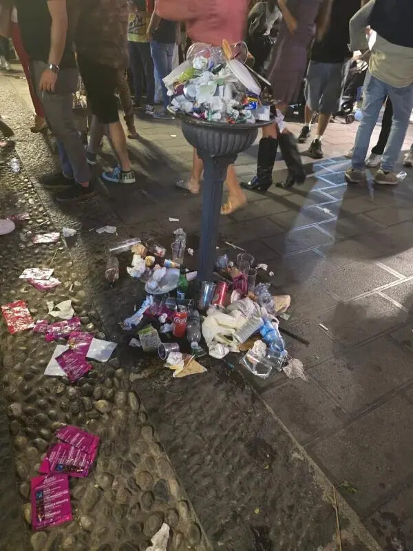 images Belfiore: “A tre giorni dalla fine della Notte Piccante feci, urine e vomito in città”