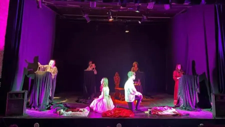 images Al Teatro del Grillo di Soverato successo per "Le relazioni pericolose"