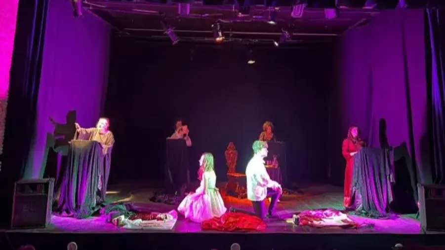 Al Teatro del Grillo di Soverato successo per "Le relazioni pericolose" images Al Teatro del Grillo di Soverato successo per "Le relazioni pericolose"