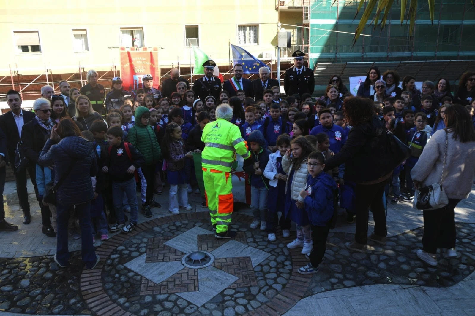 Giornata dell’Unità nazionale e delle Forze armate: Petilia Policastro celebra la Festa con gli studenti